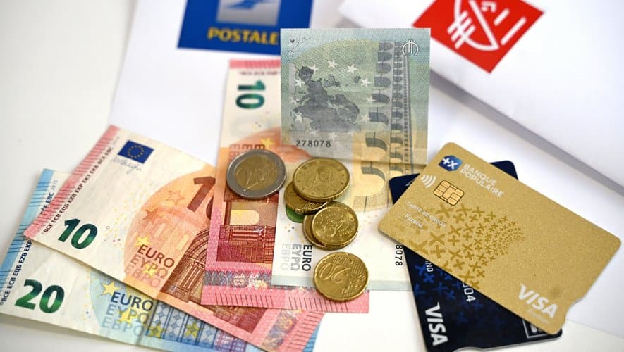 France 2026: Hausse du SMIC et des assurances, leçons pour la RDC