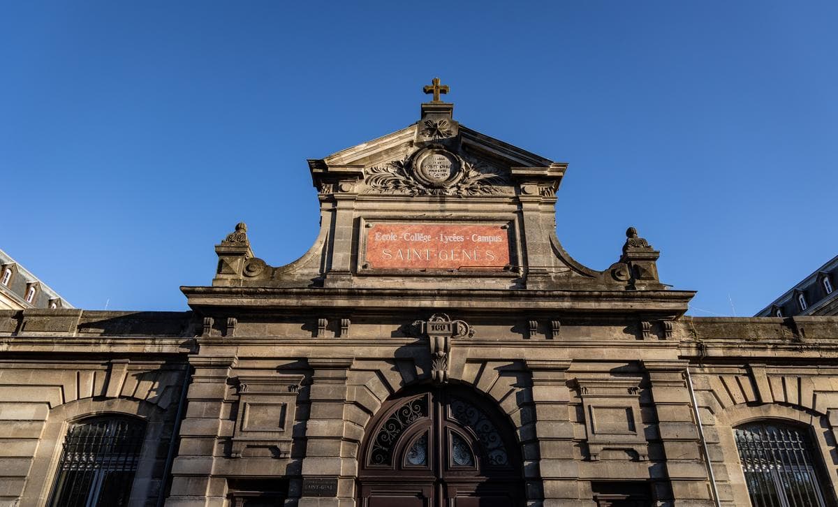 Scandale dans l'enseignement catholique français