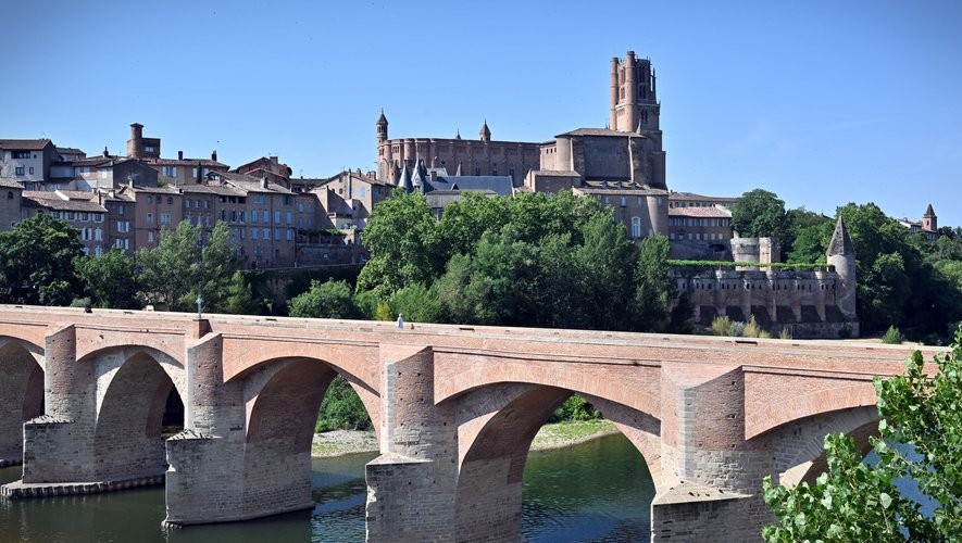Albi la Rouge : un joyau de la civilisation contre les forces du chaos