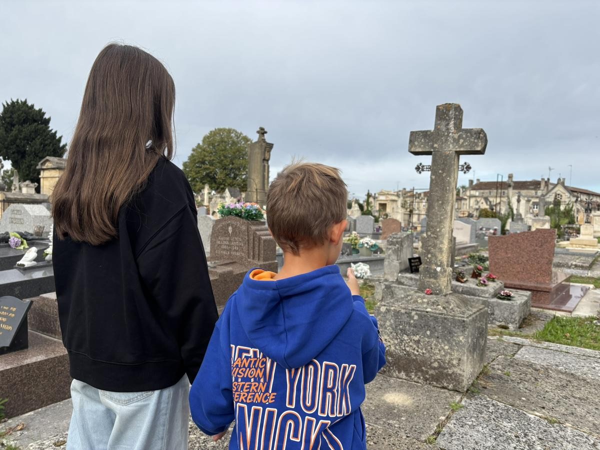 Mort d'un proche : comment en parler aux enfants sans détour